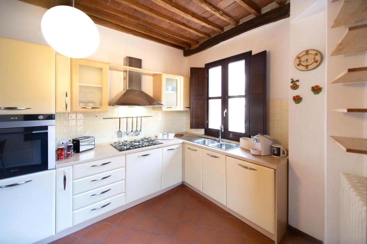 Serena Apartment, Cosy Close Center Town Lucca Exteriör bild