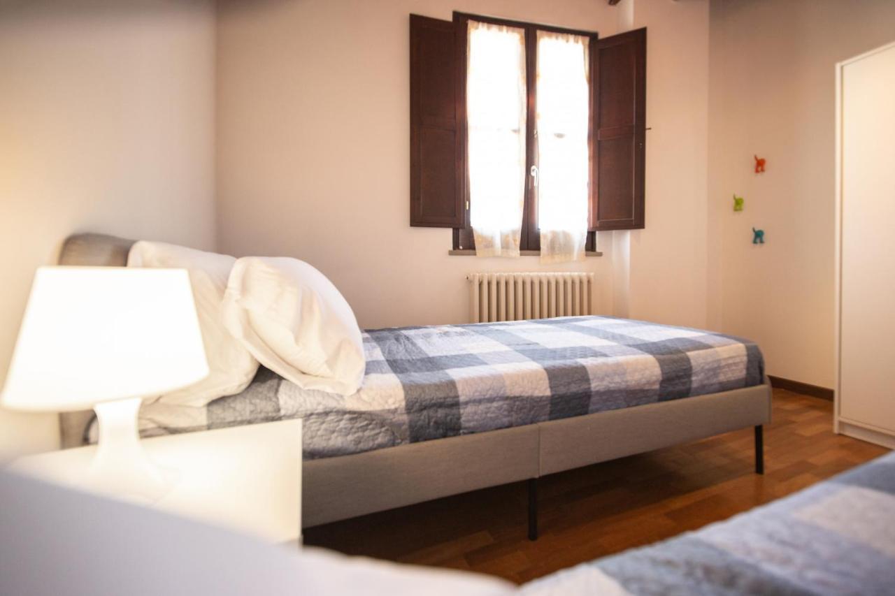 Serena Apartment, Cosy Close Center Town Lucca Exteriör bild